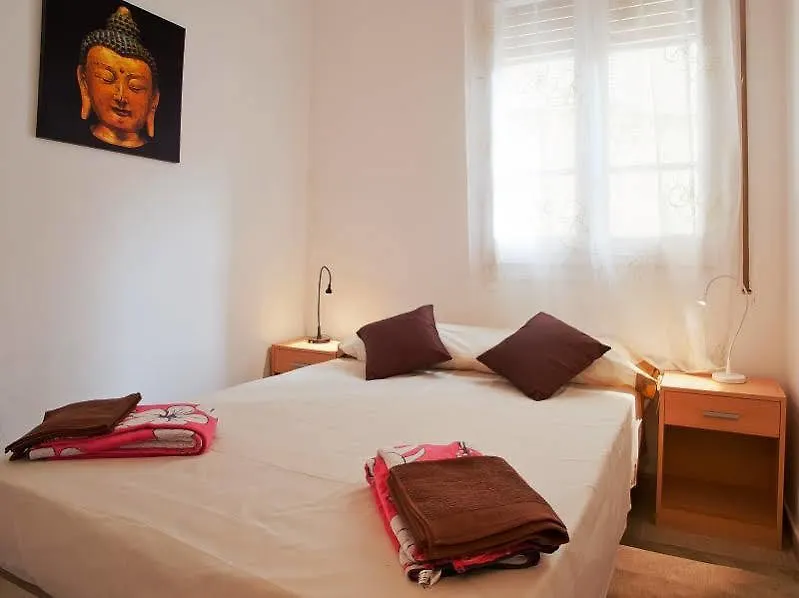 Apartamentos Tarradellas Sants Estacio 0*, Barcelona